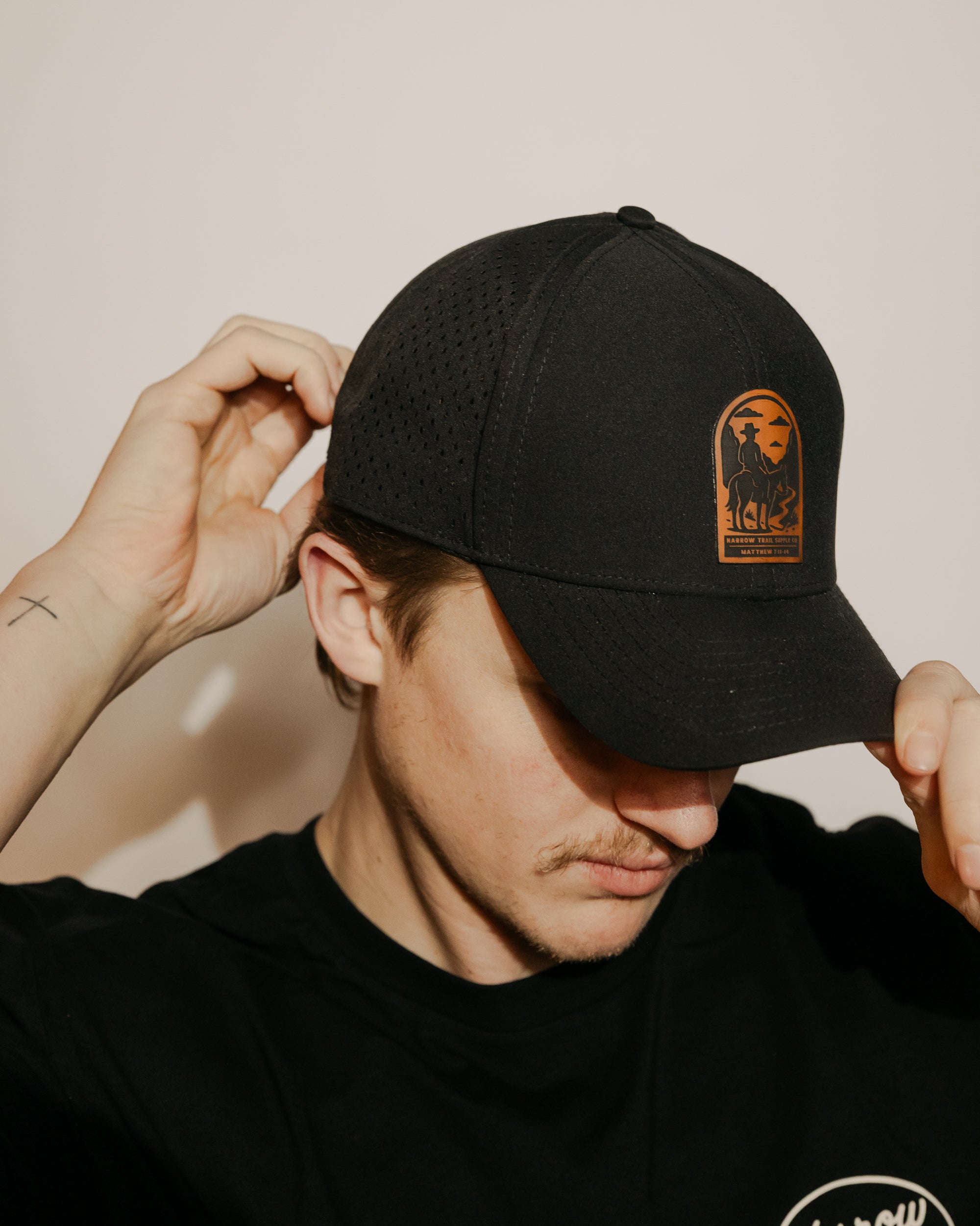 Performance Narrow Trail Hat
